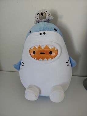 Smoko Blue Shark Tayto Potato With Seal 10 Inch Midi Mochi Plush